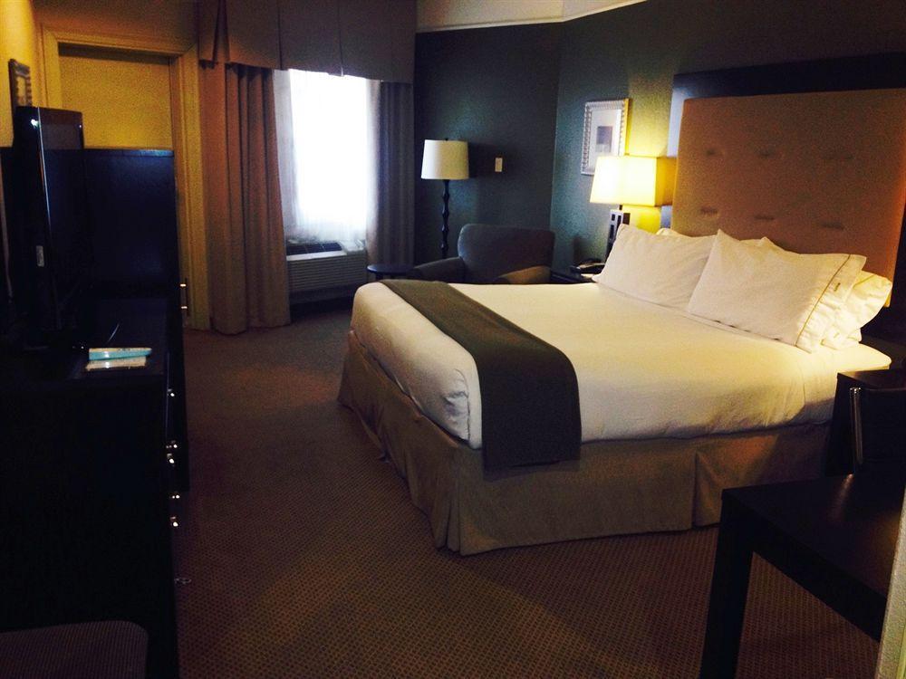 Holiday Inn Express Hotel Galveston West-Seawall By Ihg Exterior photo
